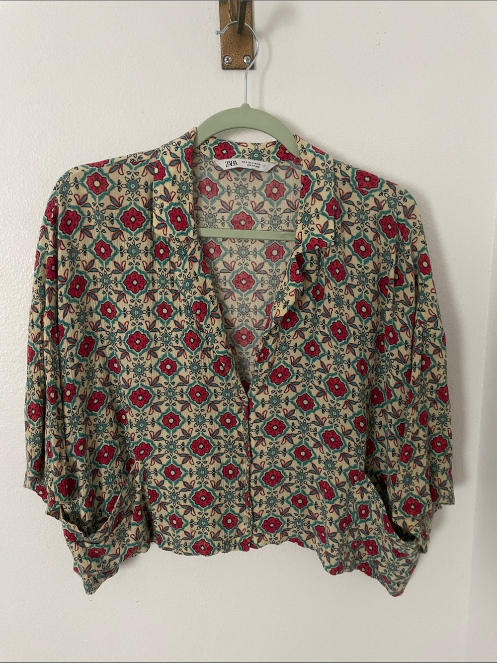 Zara Crepe Crop Blouse Floral Pockets